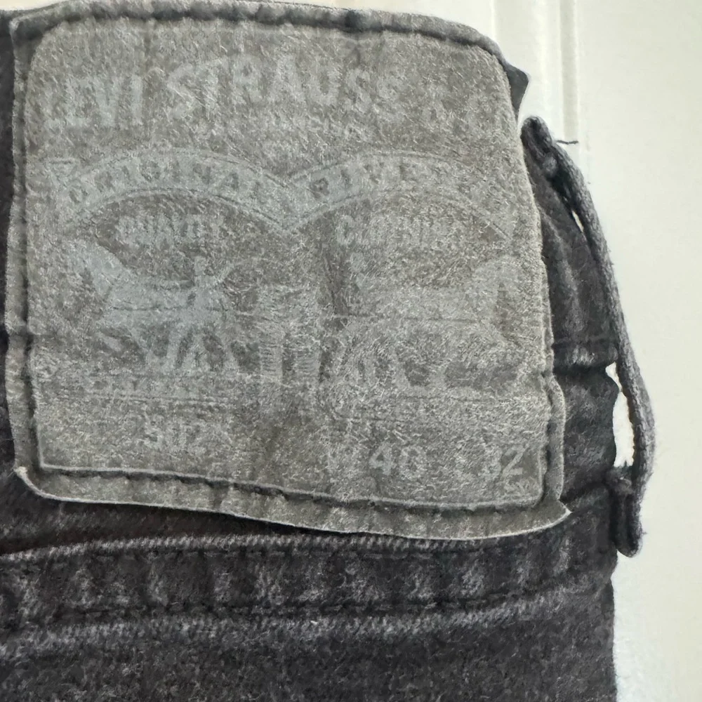 Men's Black Levi’s Jeans 40 X 32
